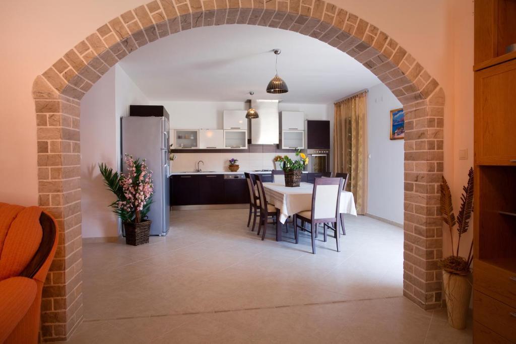 Apartments Andrea Podstrana Rom bilde